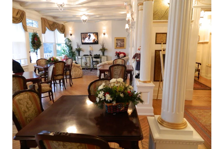 Image of Peregrine Senior Living at Athenaeum of Skaneateles (2)