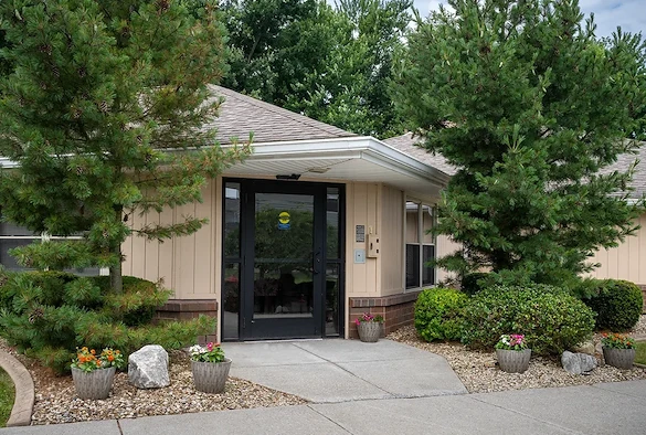 Image of Luther Oaks (2)