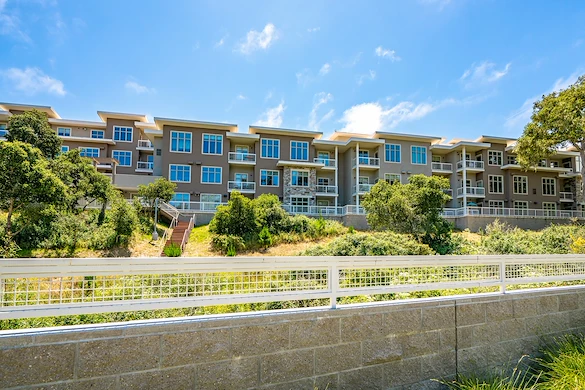 Image of Merrill Gardens at Monterey (2)