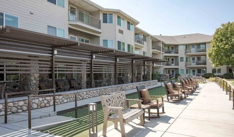 Image of Creekside Oaks Retirement Community (2)