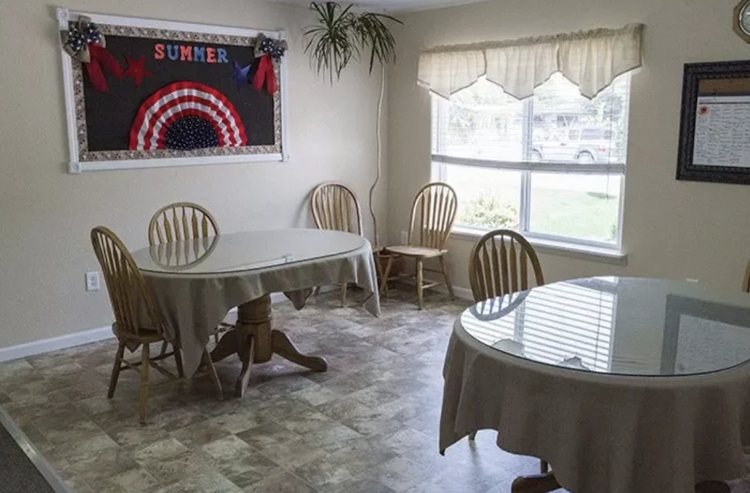 Image of Ashley Manor - Willow (3)