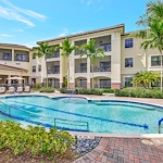 Allegro Boynton Beach, senior living community offering independent living, assisted living, memory care, and respite care in Boynton Beach, FL, outdoor pool