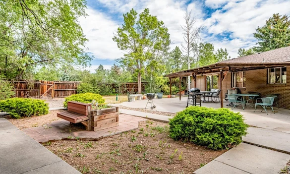 Image of Woodburn Home (10)