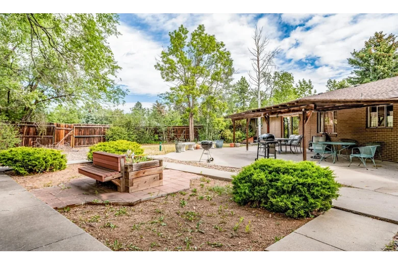 Image of Woodburn Home (10)