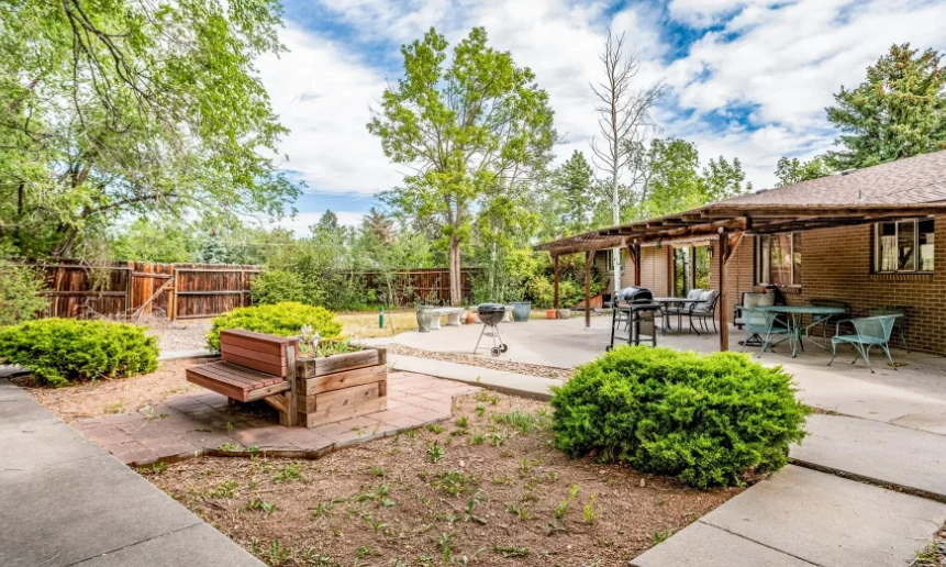 Image of Woodburn Home (10)