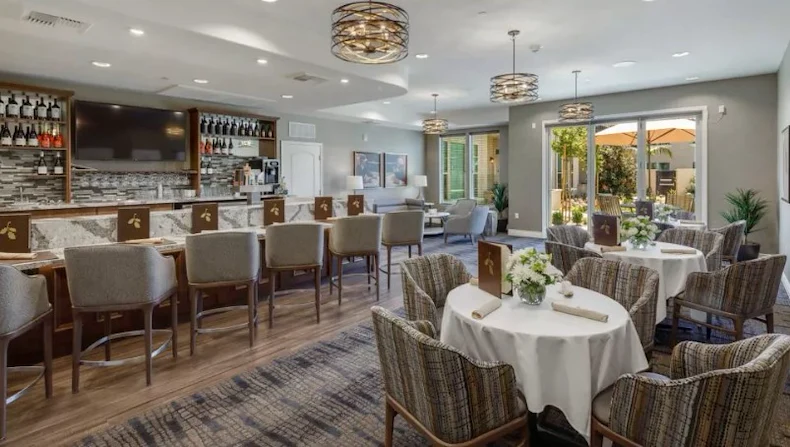 Image of Oakmont of Riverpark (3)