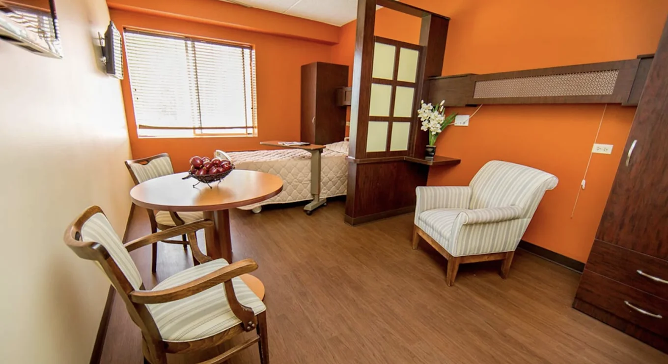 Image of The Pearl Of Hillside (3)