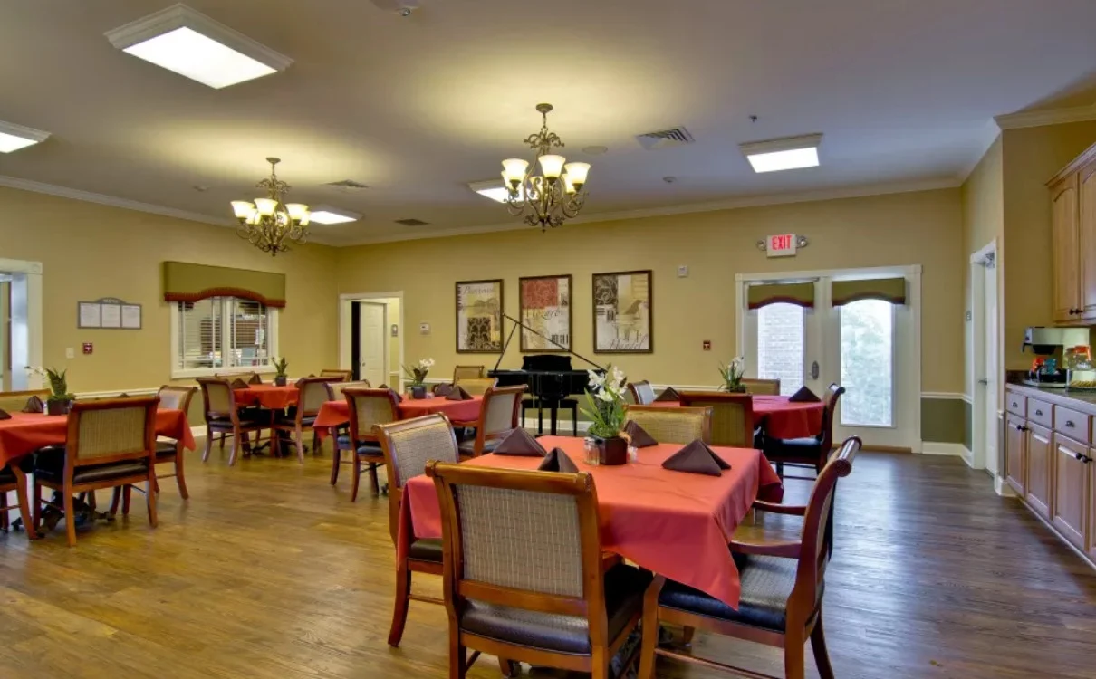 Image of Parkway Gardens Senior Living (6)