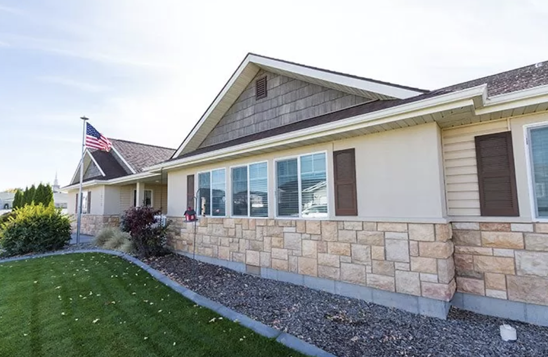 Image of Ashley Manor - Buttercup (1)