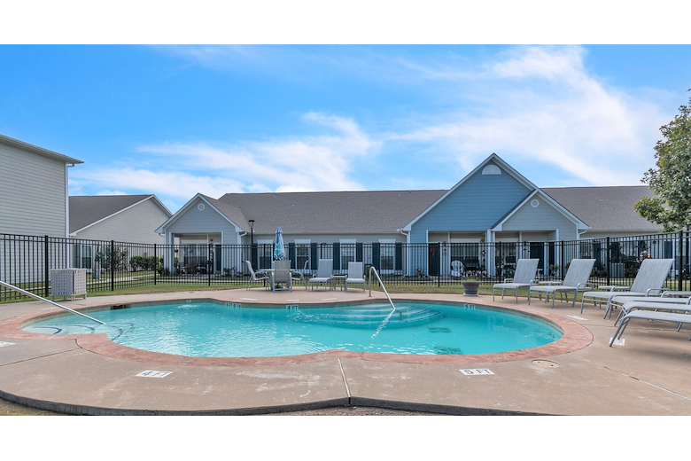 Image of Lake Jackson Manor (2)