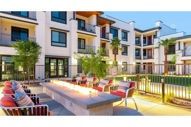 Image of Everleigh Palm Desert (9)