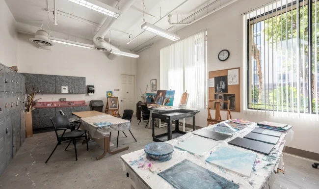 Image of Burbanks Senior Artists Colony (3)