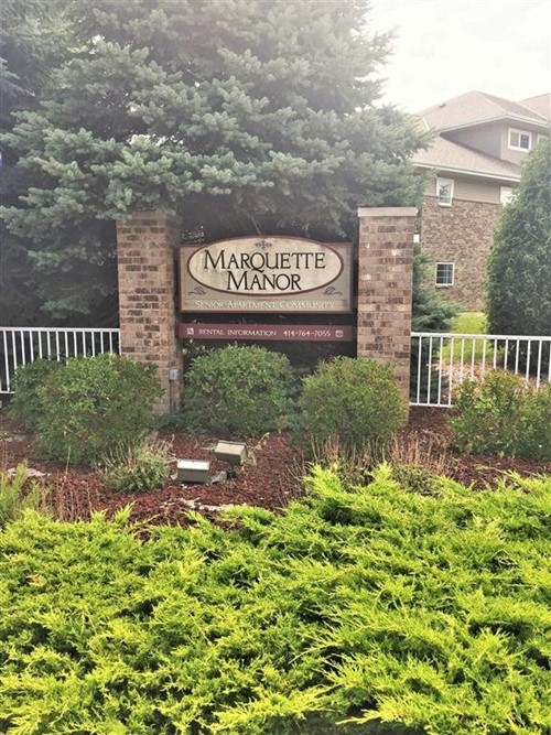 Image of Marquette Manor (3)
