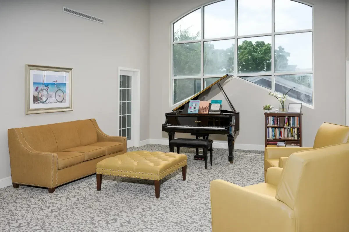 Image of The Heron of Longwood (2)