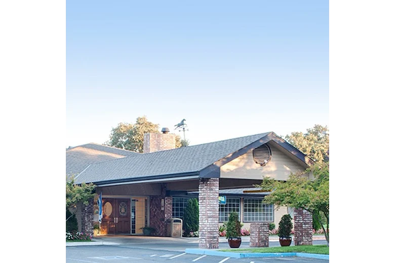 Image of Creekside Center (1)