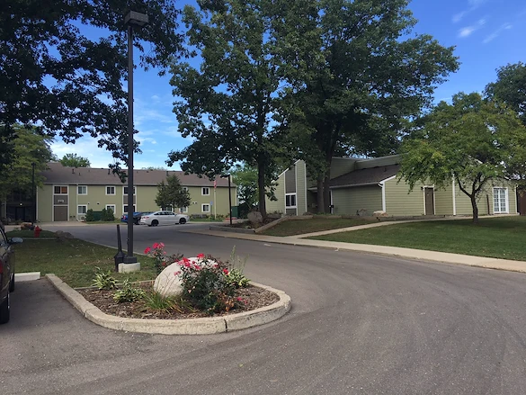 Image of Mill Pond Manor Apartments (2)