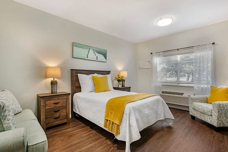 Image of Brookdale Canopy Oaks (8)