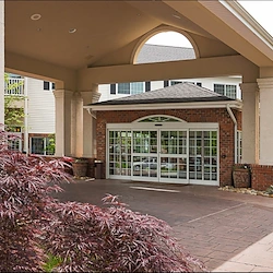 Image of Lake Pointe Landing (4)