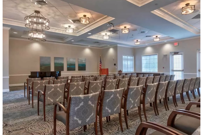Image of Aston Gardens at Tampa Bay (5)