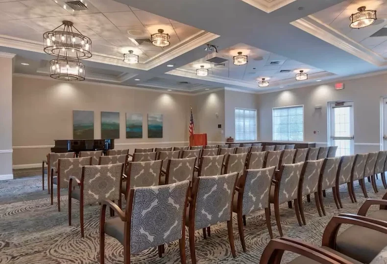 Image of Aston Gardens at Tampa Bay (5)