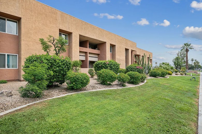 Image of Palm Springs Pointe (3)