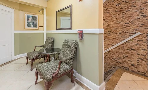 Image of Colonial at West Palm Beach (3)