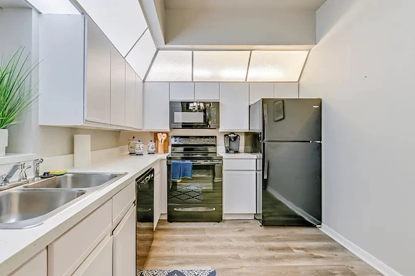 Image of Park Tower 55+ Active Adult Living (4)
