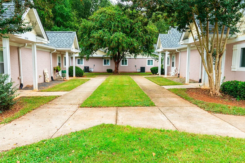 Image of Midland Commons (4)