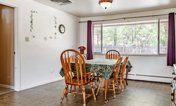 Image of Woodburn Home (5)