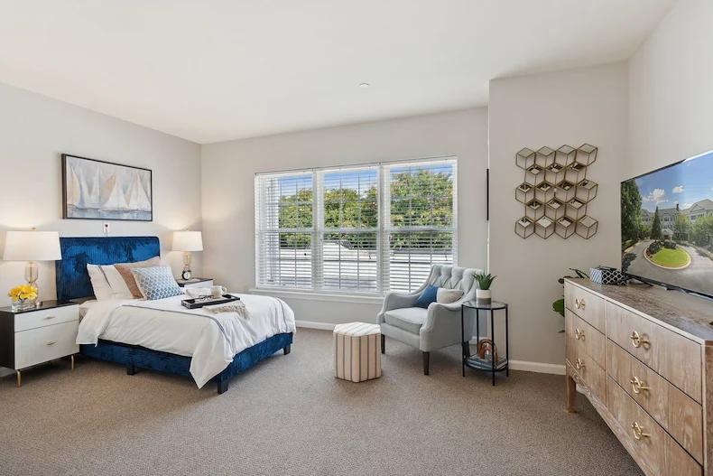 Image of Sunrise at Mount Vernon (9)