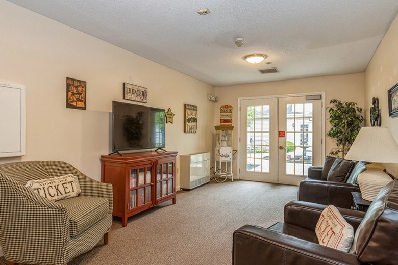 Image of Dewolfe Place (4)