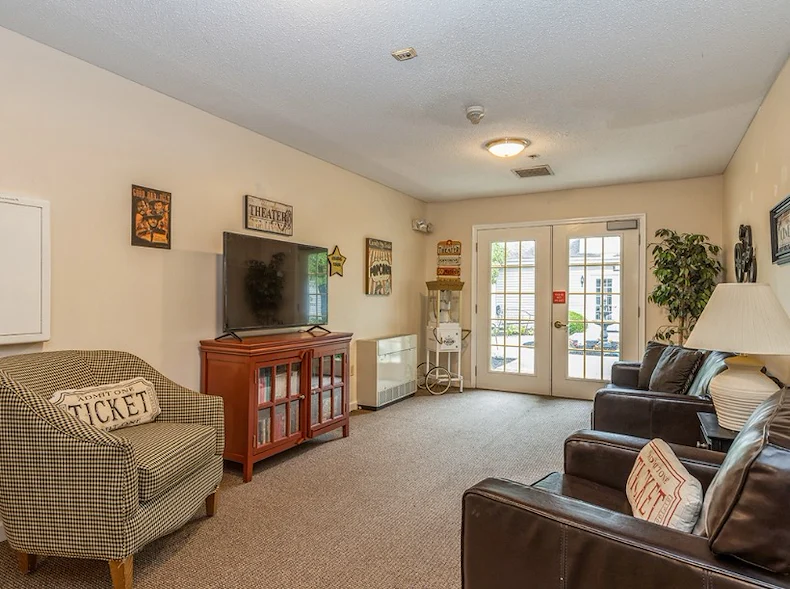 Image of Dewolfe Place (4)