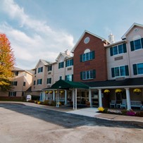 Image of Paramount Senior Living at Newark (2)