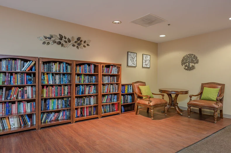 Image of Wood Glen Senior Residences (5)