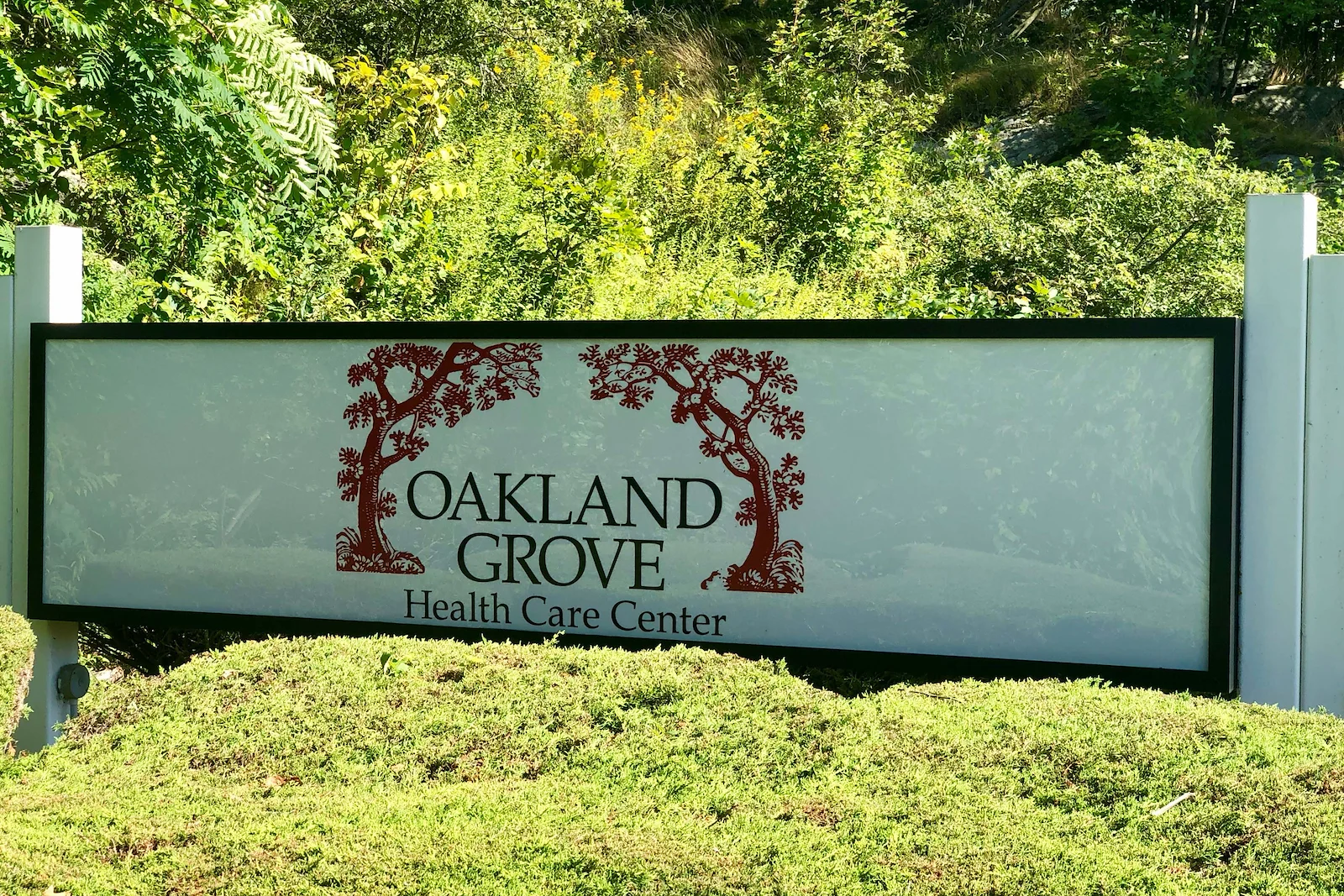 Image of Adviniacare Oakland Grove LLC (2)