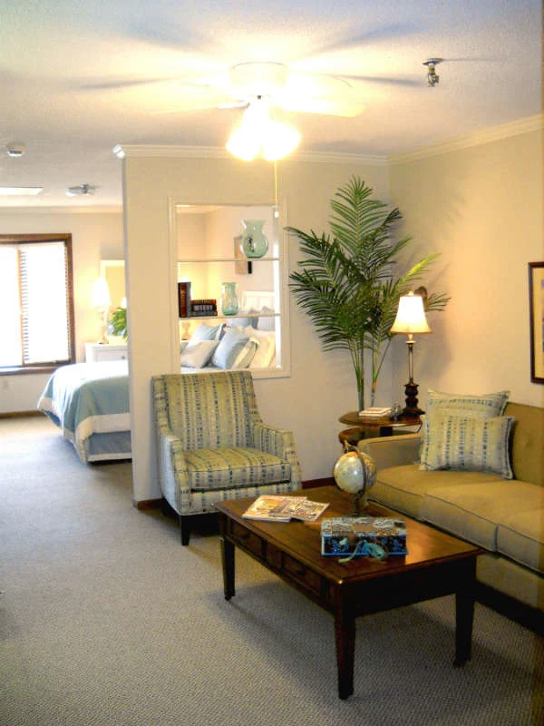 John Knox Village Assisted Living near Kansas City, MO suite apartment