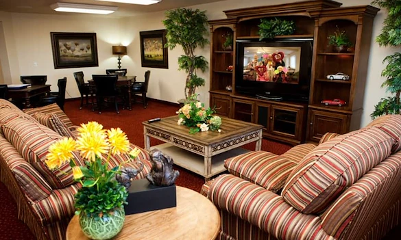 Carolina Estates Gracious Retirement Living Hawthorn Senior Independent Living in Greensboro, North Carolina living room