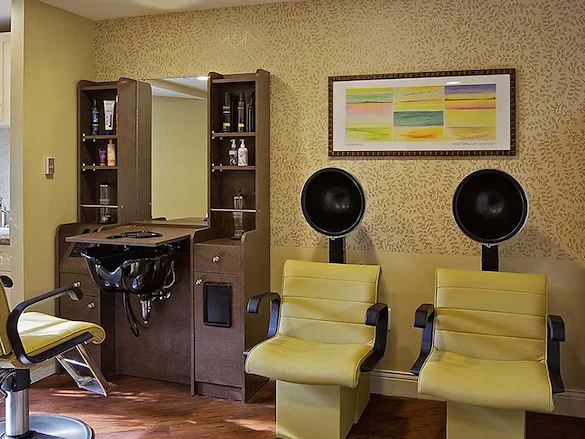 Image of Atria Glen Cove (4)
