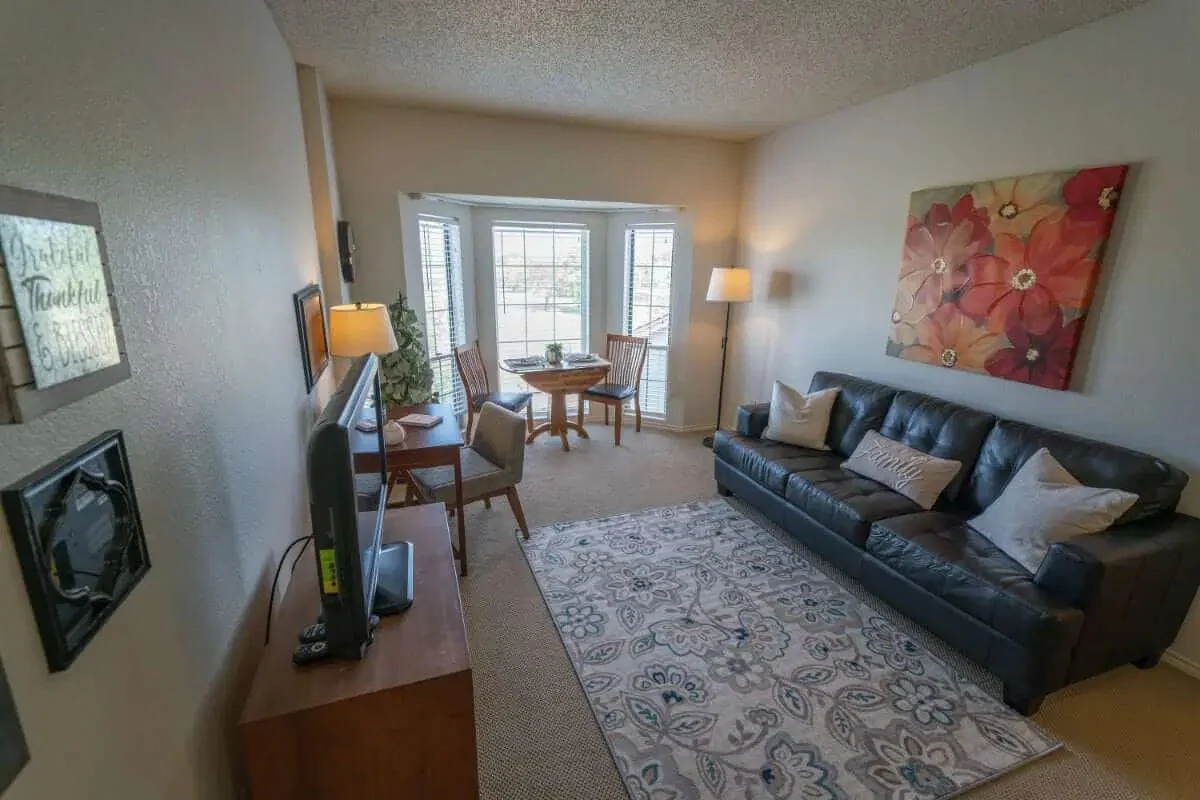 Image of Tealridge Assisted Retirement Community (6)