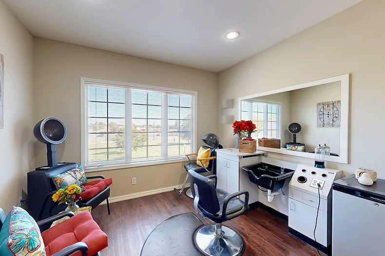 Image of Green Tree (7)