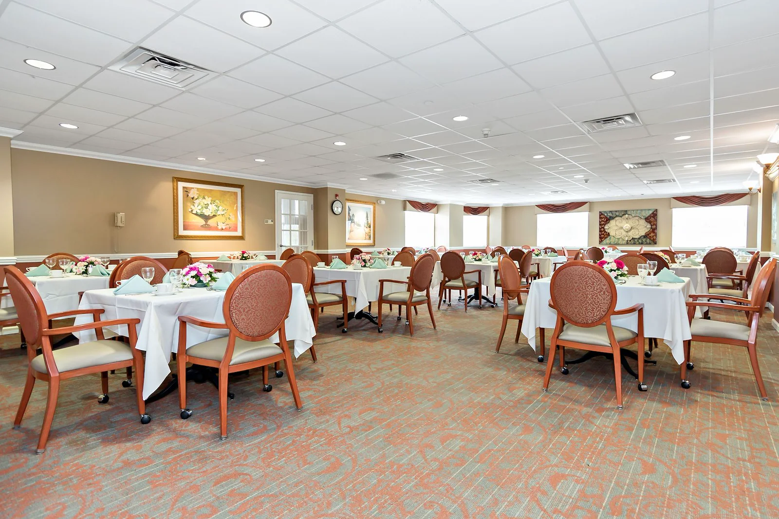 Image of Bentley Commons at Paragon Village (5)