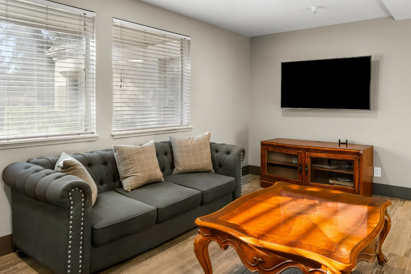 Image of Columbus Estates (6)