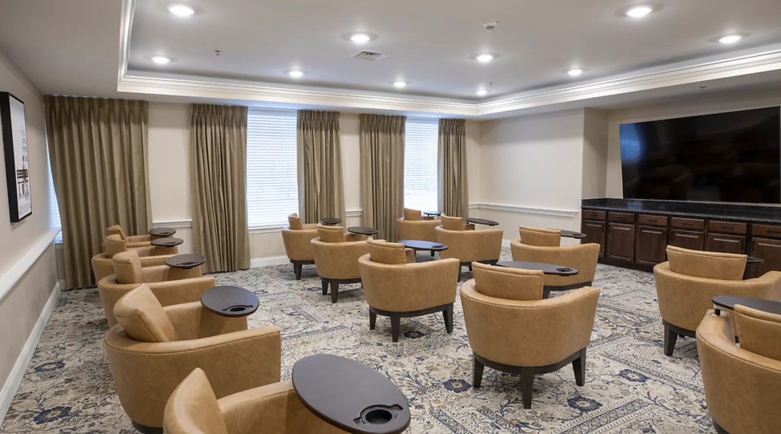 Image of Woodland Hills (10)