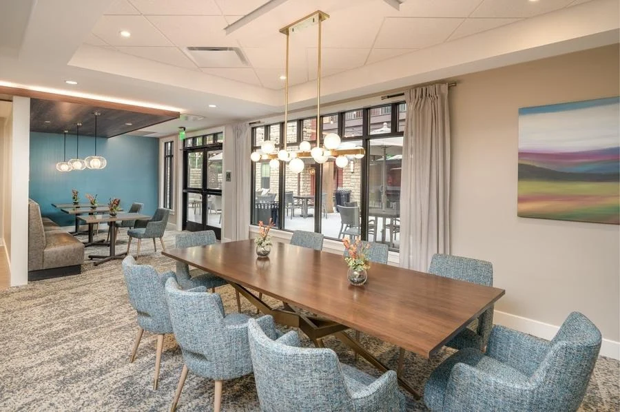 Image of The Crescent (3)