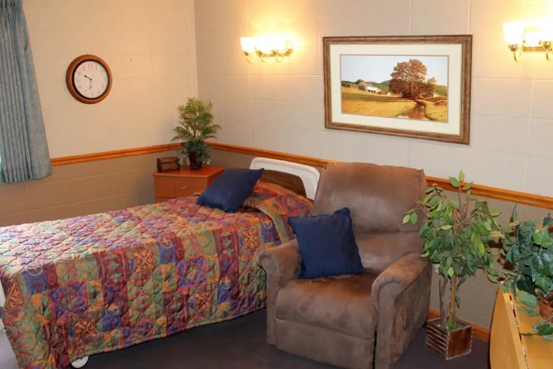 Image of Waters Of Columbia City Skilled Nursing Facility (2)