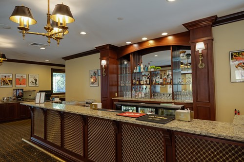 Bar & Lounge
