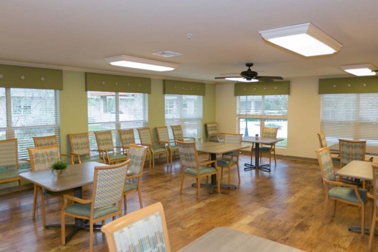 Image of Legend Oaks Healthcare And Rehabilitation - New Br (4)
