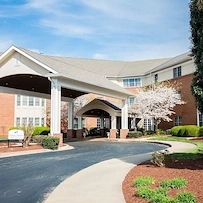 Image of Village Manor in Bowling Green (1)