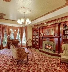 Image of Sunshine Villa, A Merrill Gardens Community (2)