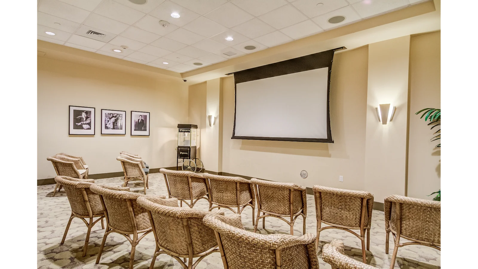 Image of The Plaza at Waikiki (2)